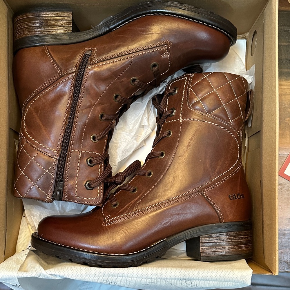 Taos Footwear Women’s Rich Brown Leather Lace-Up Boots